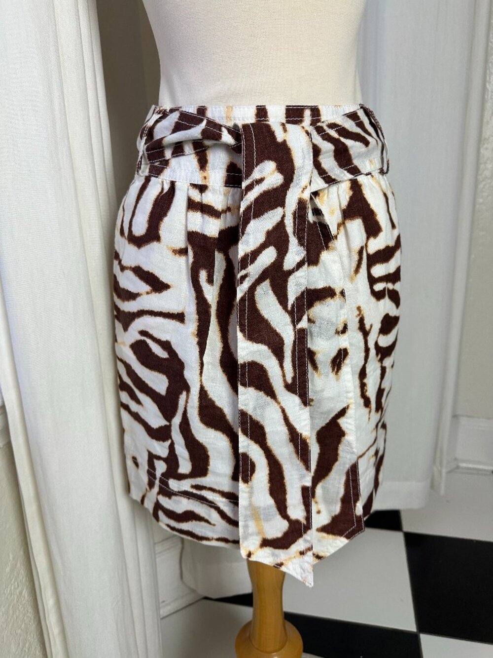 Banana Republic Petite 2P Linen Zebra Print Belted Mini Skirt Brown Ivory